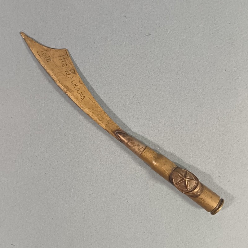 ARTISANAT DE TRANCHEE COUPE PAPIER SOUVENIR DES BALKANS 1918 ET UN BOUTONS DES TROUPES COLONIALES